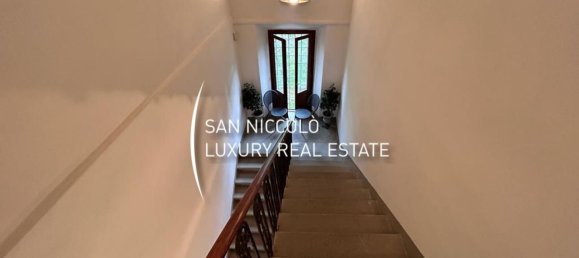 Apartamento de 8 habitaciónes en Florence, Italy No. 210379 14