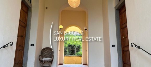 Apartamento de 8 habitaciónes en Florence, Italy No. 210379 3