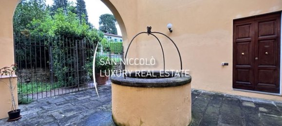 Apartamento de 8 habitaciónes en Florence, Italy No. 210379 4