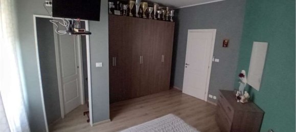 6 rooms Apartment in Pinerolo, Italy No. 221301 10