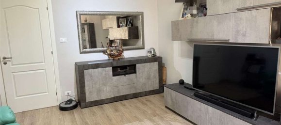 6 rooms Apartment in Pinerolo, Italy No. 221301 3