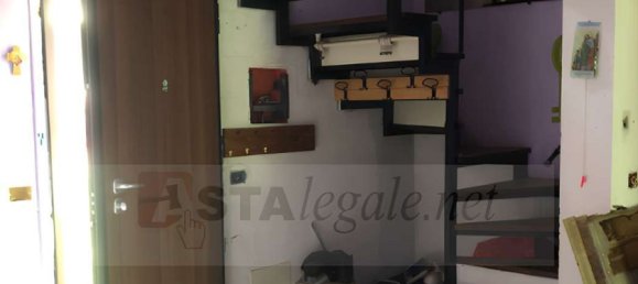 3 rooms Apartment in Fino Mornasco, Italy No. 8380 2