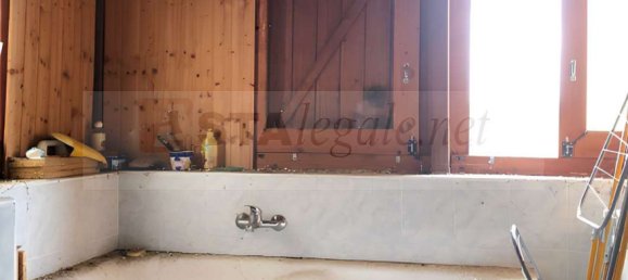 3 rooms Apartment in Fino Mornasco, Italy No. 8380 4