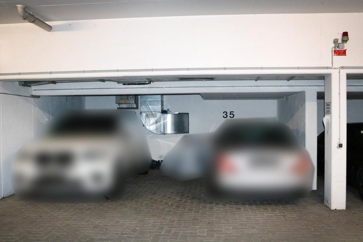  موقف سيارات في Munich, Germany رقم 318420