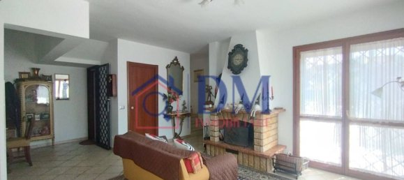 4 bedrooms Villa in Rome, Italy No. 333982 6