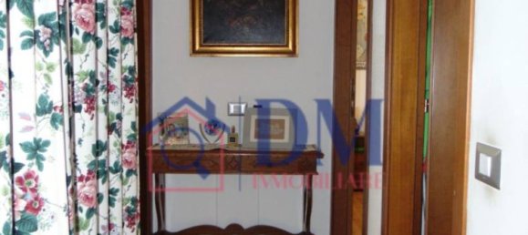 4 bedrooms Villa in Rome, Italy No. 333982 15