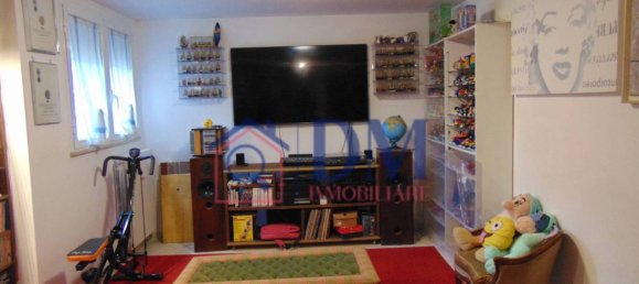 4 bedrooms Villa in Rome, Italy No. 333982 19