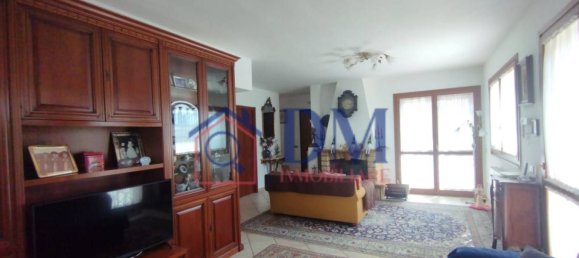 4 bedrooms Villa in Rome, Italy No. 333982 11