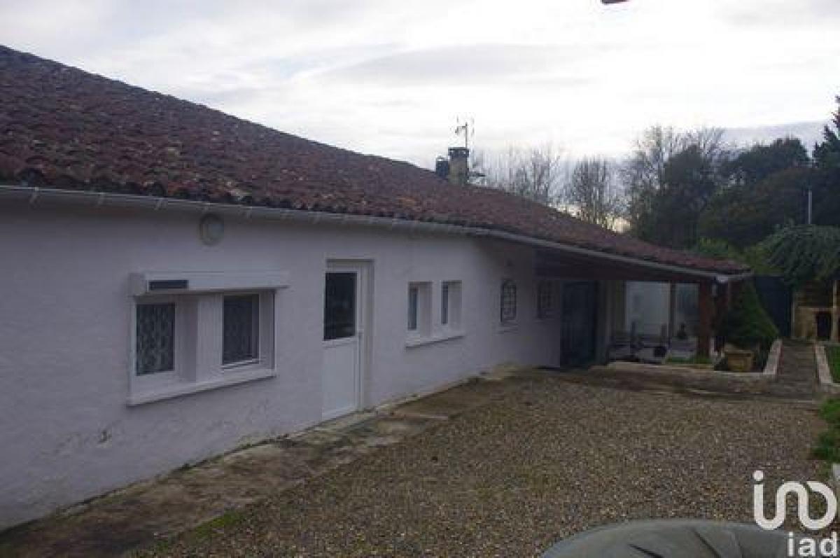 4 chambres Maison à Nogaro, France No. 30627