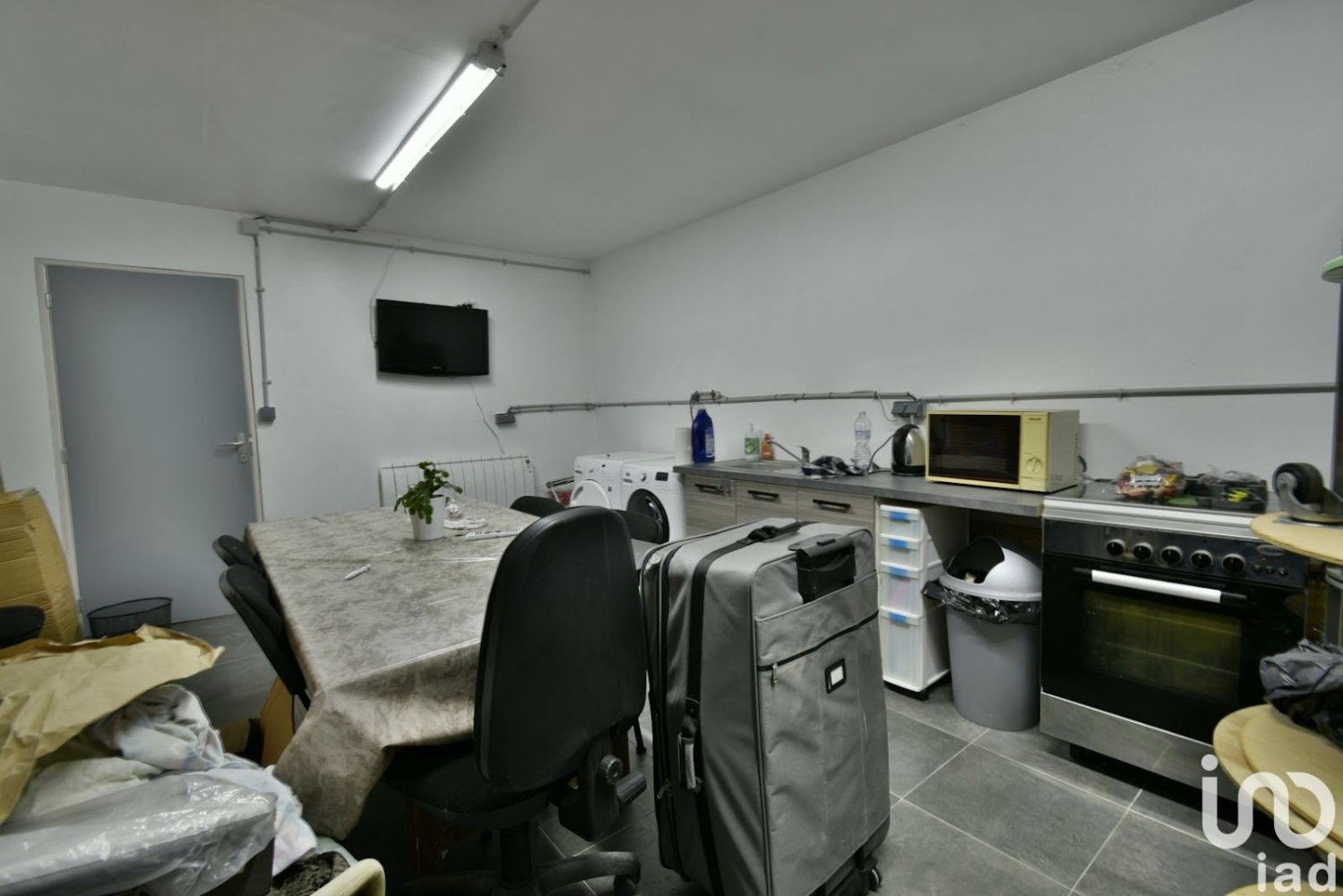 Gewerbliche Immobilie in Montdidier, France 320m², Nr. 80826