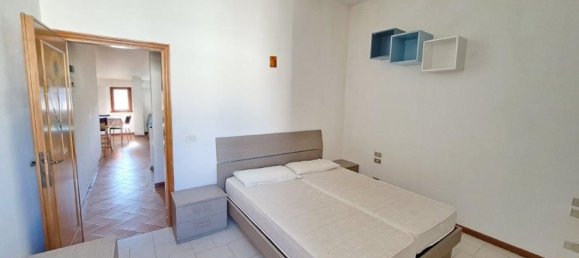 3 rooms Apartment in Florence, Italy No. 103467 33