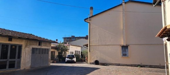 3 rooms Apartment in Florence, Italy No. 103467 25