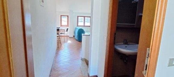 3 rooms Apartment in Florence, Italy No. 103467 34