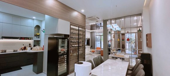 126m² Land in District 7, Vietnam No. 20146 2