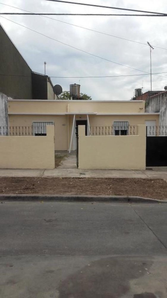 Studio in Tres de Febrero, Argentina No. 52166