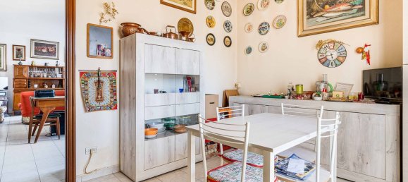 3-salle Appartement à Busto Arsizio, Italy No. 76439 15