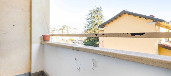 3-salle Appartement à Busto Arsizio, Italy No. 76439 20