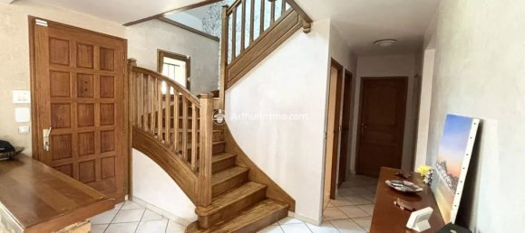 4 bedrooms House in Sainte-Genevieve-des-Bois, France No. 179759 2