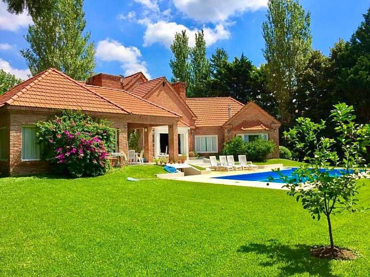 4 bedrooms House in Moreno, Argentina No. 101104