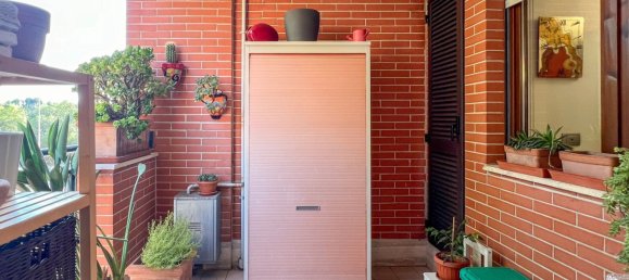 3 rooms Apartment in Rome, Italy No. 33580 27