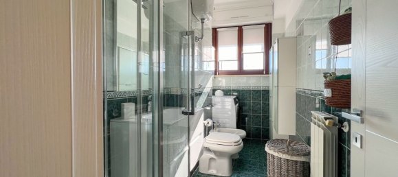 3 rooms Apartment in Rome, Italy No. 33580 49