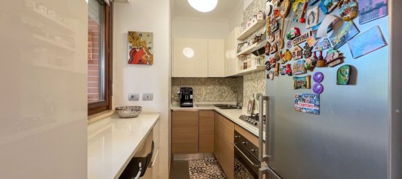 3 rooms Apartment in Rome, Italy No. 33580 10