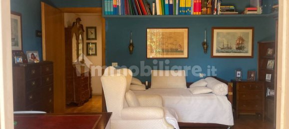 4 bedrooms Apartment in Rome, Italy No. 11931 7