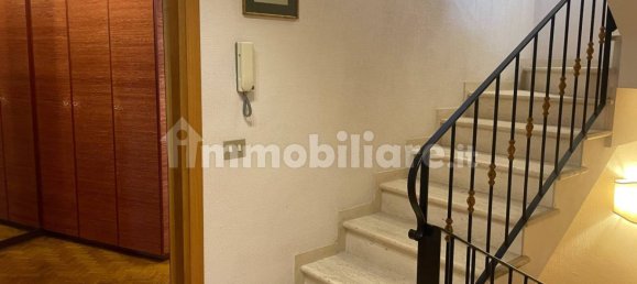 4 bedrooms Apartment in Rome, Italy No. 11931 8