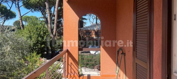4 bedrooms Apartment in Rome, Italy No. 11931 4