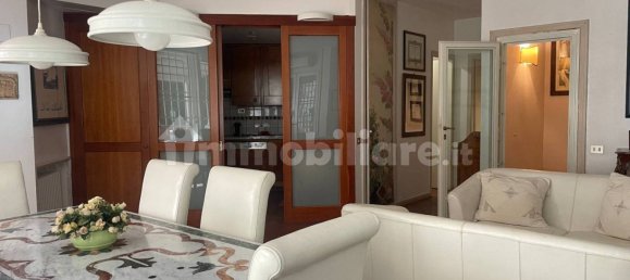 4 bedrooms Apartment in Rome, Italy No. 11931 18
