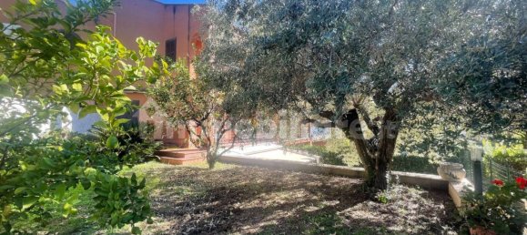 4 bedrooms Apartment in Rome, Italy No. 11931 34