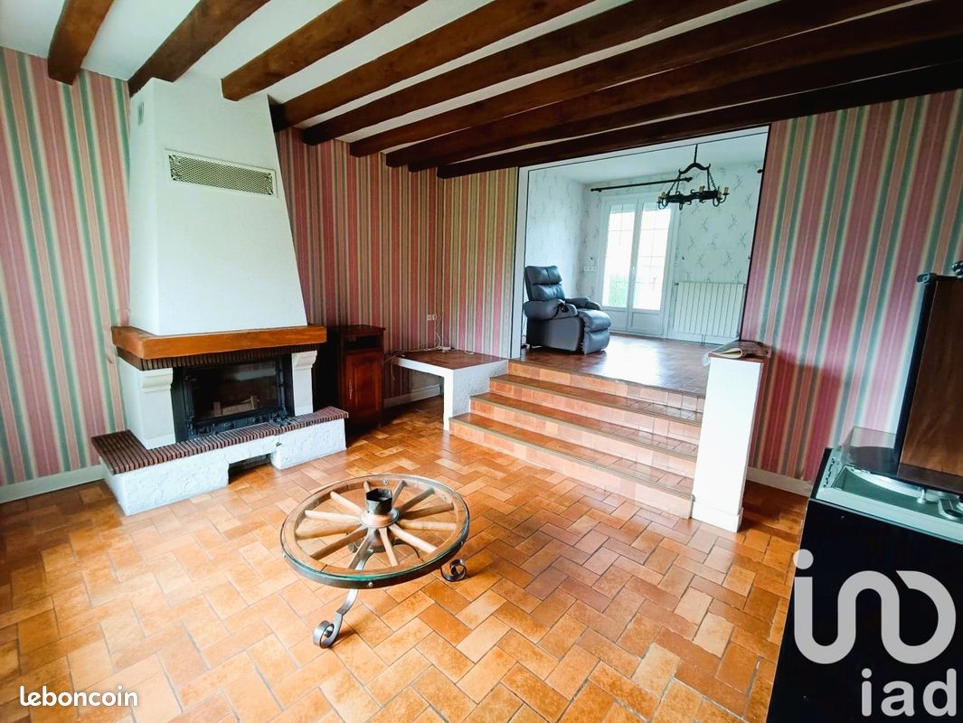 5 bedrooms House in Gamaches, France No. 78474