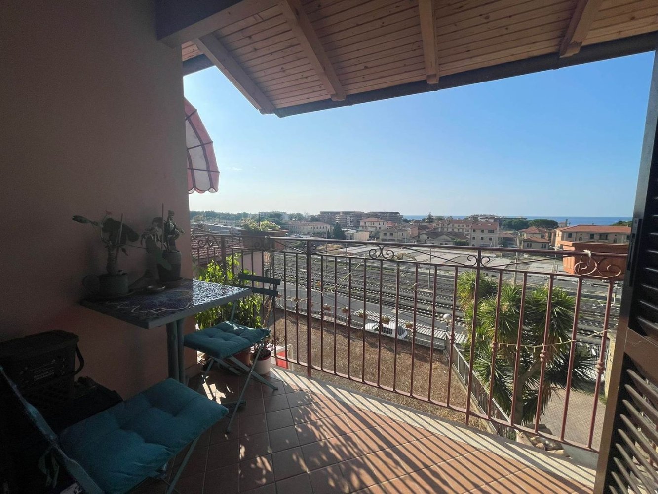 3 rooms Apartment in Ventimiglia, Italy No. 96400
