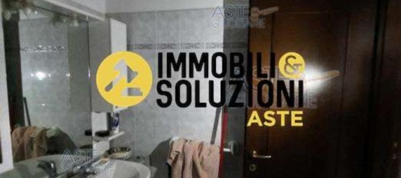 4-salle Appartement à Lavena Ponte Tresa, Italy No. 1670 4