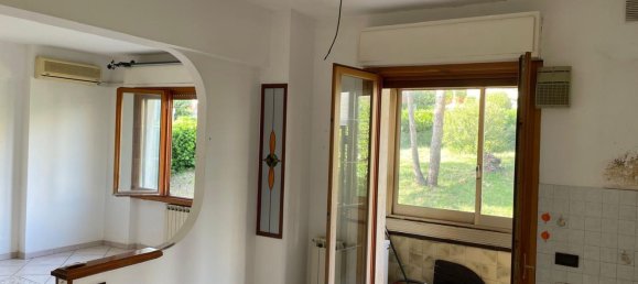 4 bedrooms Apartment in Piombino, Italy No. 320994 2