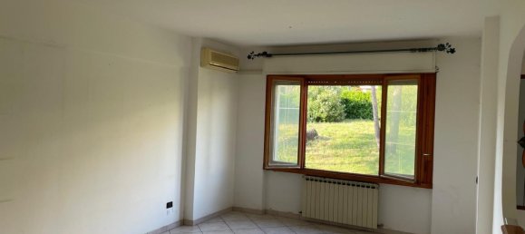 4 bedrooms Apartment in Piombino, Italy No. 320994 3