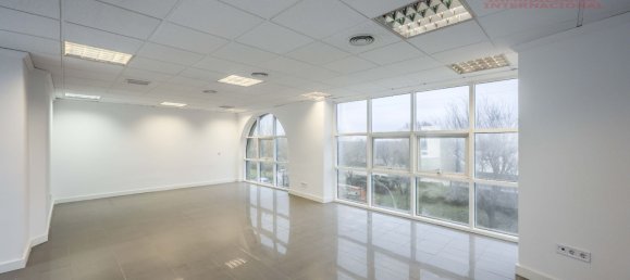 2402m² Warehouse in Mostoles, Spain No. 178592 16