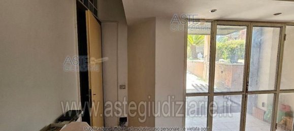 8 rooms Apartment in Rome, Italy No. 222803 8