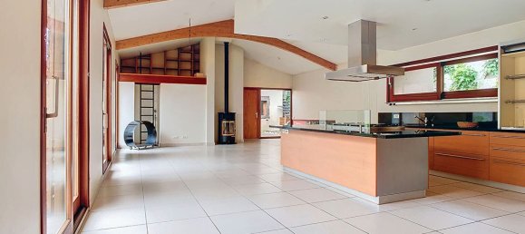 Casa de 3 dormitorios en Pont-du-Chateau, France No. 259392 4