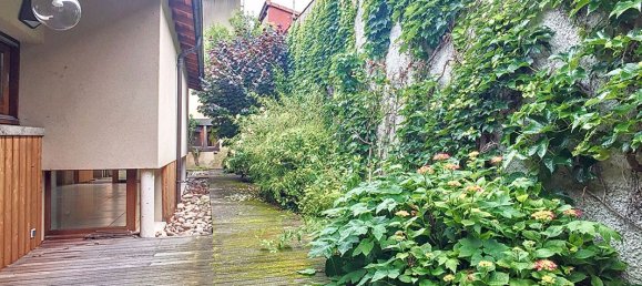 Casa de 3 dormitorios en Pont-du-Chateau, France No. 259392 2