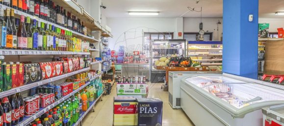 Gewerbliche Immobilie in Figueira da Foz, Portugal 140m², Nr. 66118 3