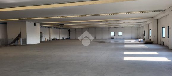 Склад с 1 комнатой в Баньятика, Италия № 156058 15