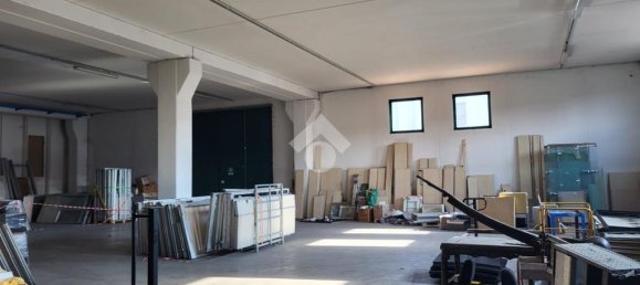 Склад с 1 комнатой в Баньятика, Италия № 156058 4