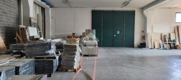 Склад с 1 комнатой в Баньятика, Италия № 156058 6