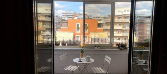 3 bedrooms Apartment in Rome, Italy No. 48587 8