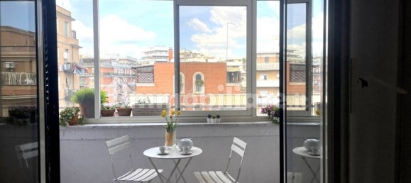 3 bedrooms Apartment in Rome, Italy No. 48587 21