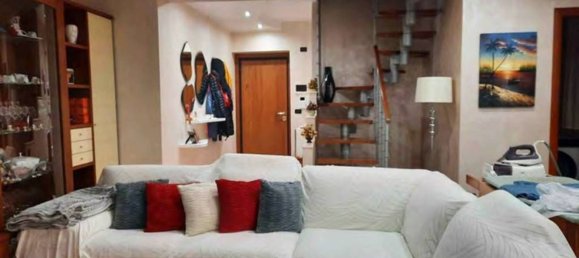 Квартира с 3 комнатами в Мессина, Италия № 47846 3