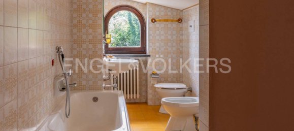 Villa de 4 dormitorios en Nebbiuno, Italy No. 130284 21