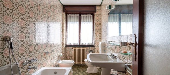 Villa de 4 dormitorios en Nebbiuno, Italy No. 130284 23