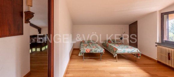 Villa de 4 dormitorios en Nebbiuno, Italy No. 130284 20